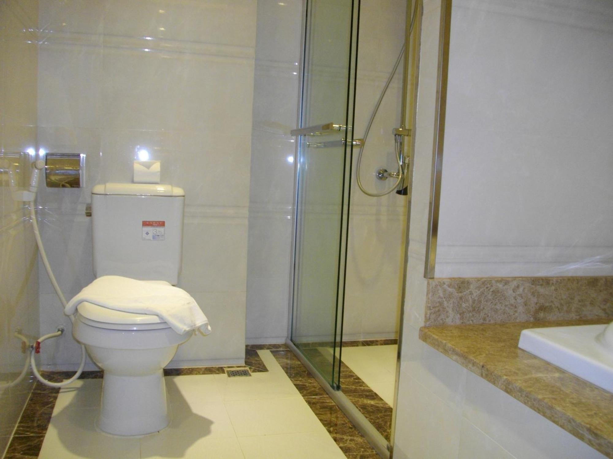 Lux Riverside Hotel & Apartment Phnom Penh Room photo