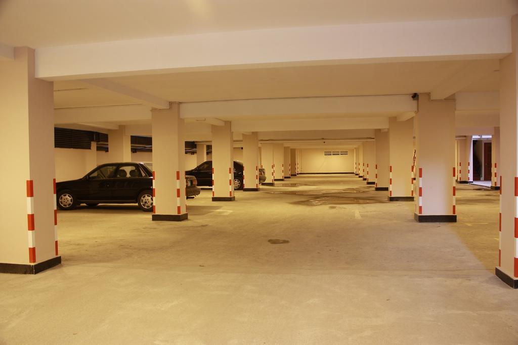 Lux Riverside Hotel & Apartment Phnom Penh Exterior photo