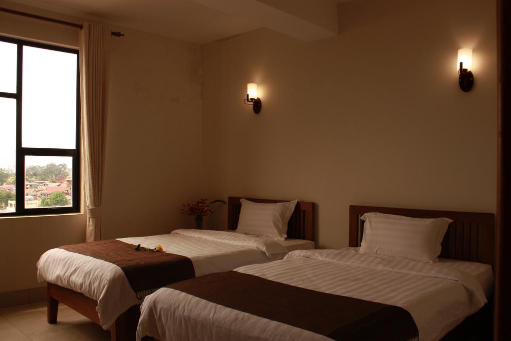 Lux Riverside Hotel & Apartment Phnom Penh Exterior photo
