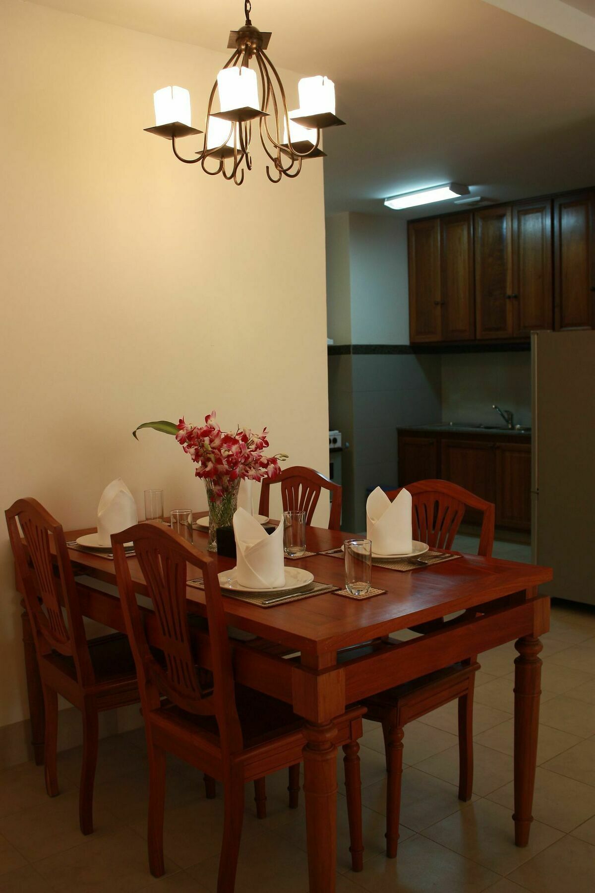 Lux Riverside Hotel & Apartment Phnom Penh Exterior photo