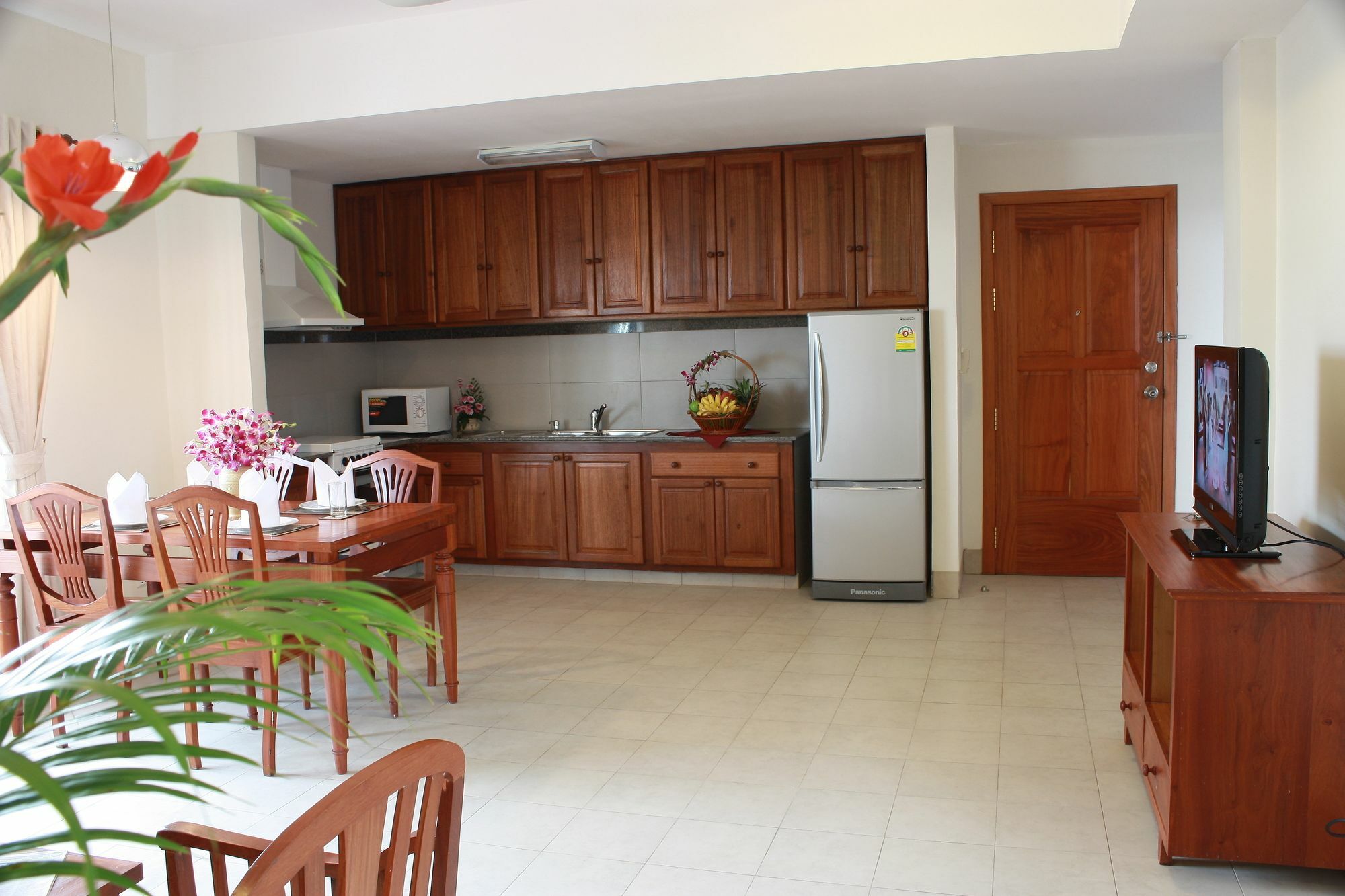 Lux Riverside Hotel & Apartment Phnom Penh Exterior photo